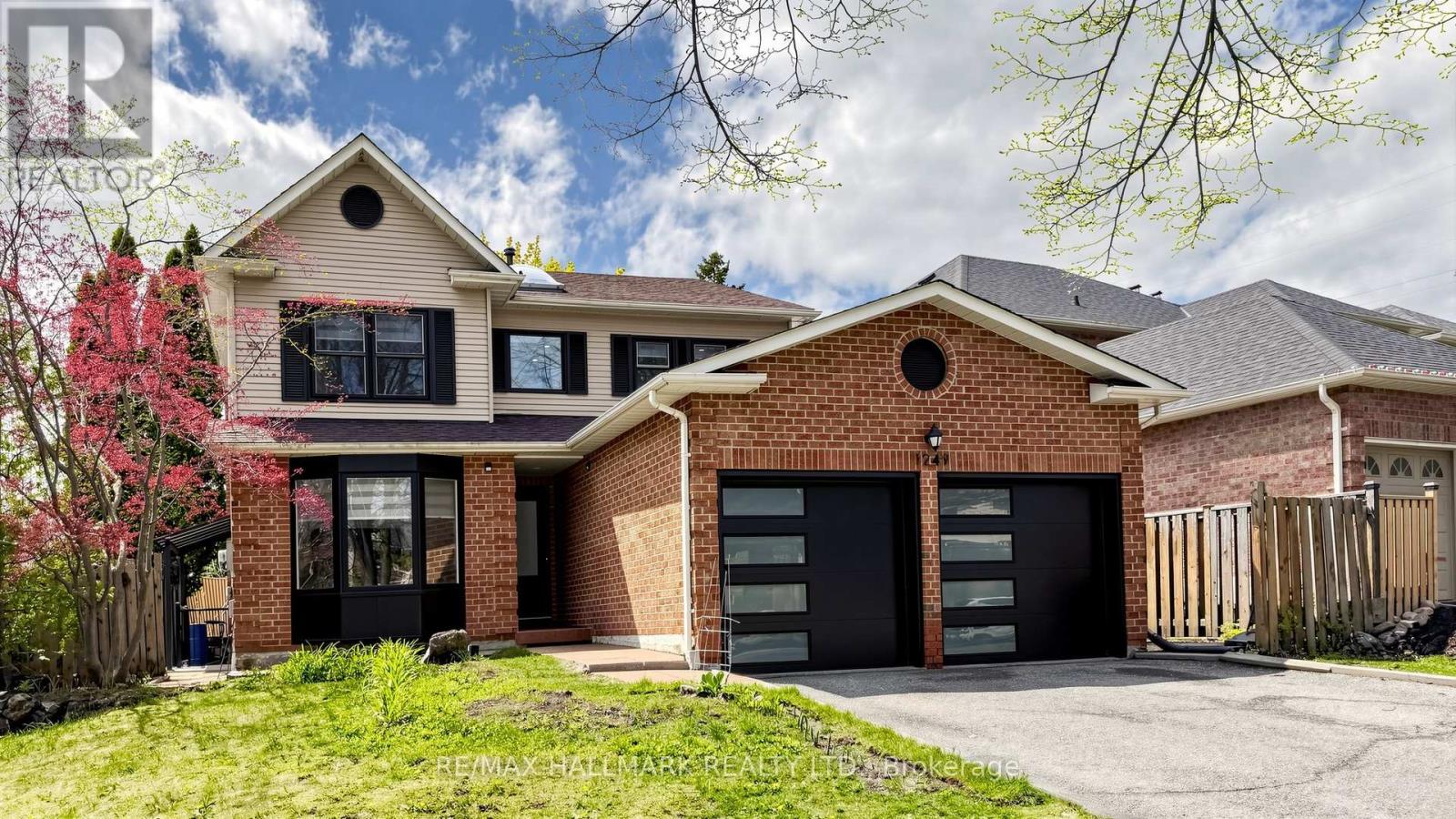 1249 Fieldstone Circle, Pickering, Ontario L1X 1B9 - Photo 2 - E13142872