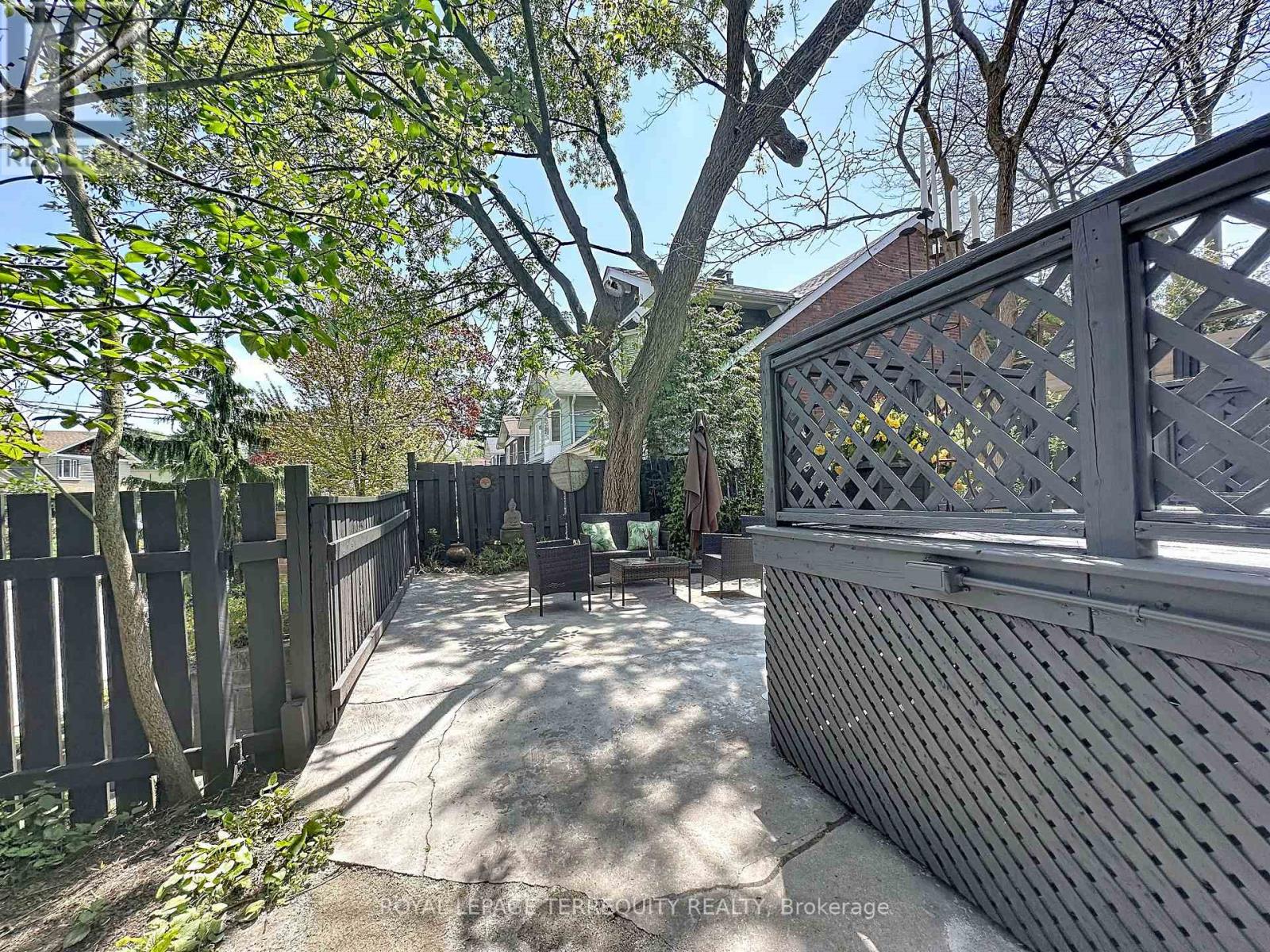 57 Queensdale Avenue, Toronto, Ontario  M4J 1Y1 - Photo 29 - E13143178