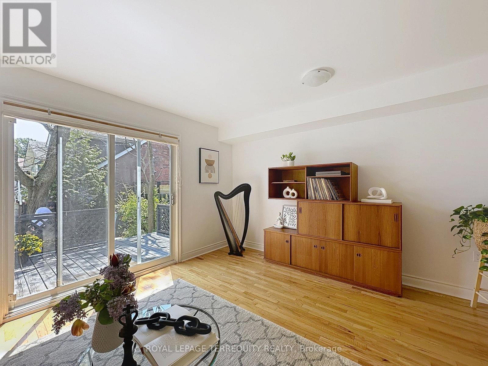 57 Queensdale Avenue, Toronto, Ontario  M4J 1Y1 - Photo 3 - E13143178