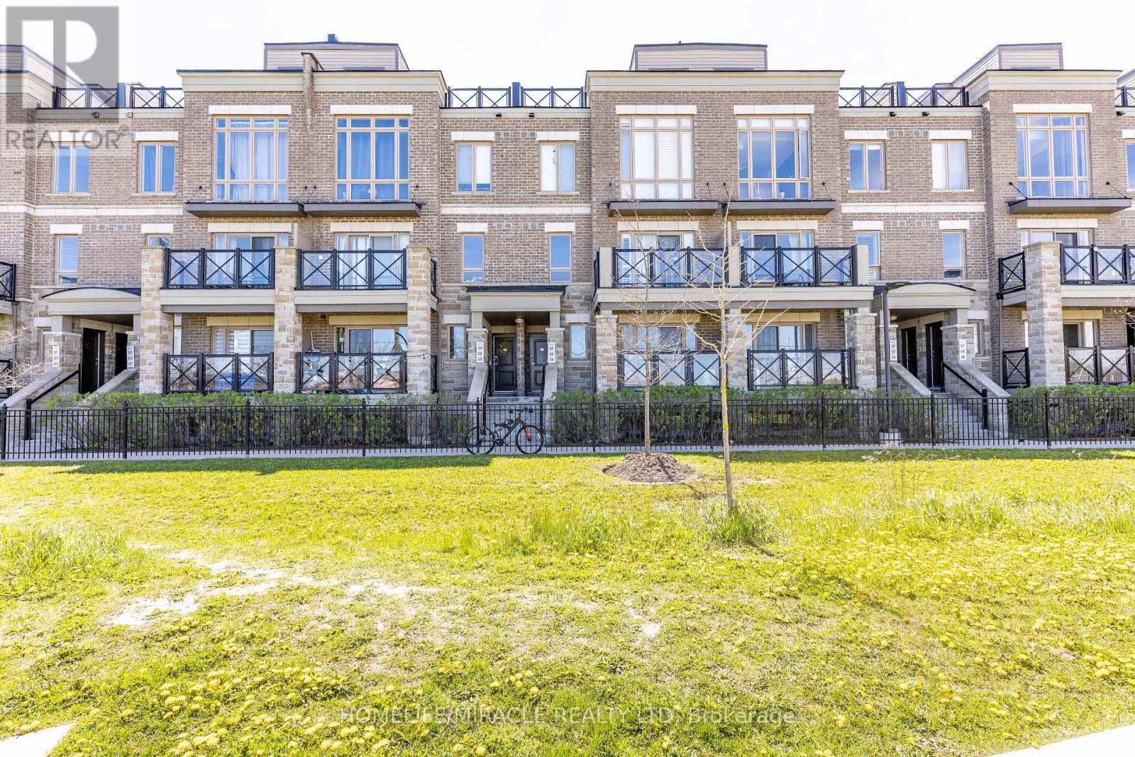 514 - 30 Dunsheath Way, Markham, Ontario  L6B 1N3 - Photo 2 - N13143068