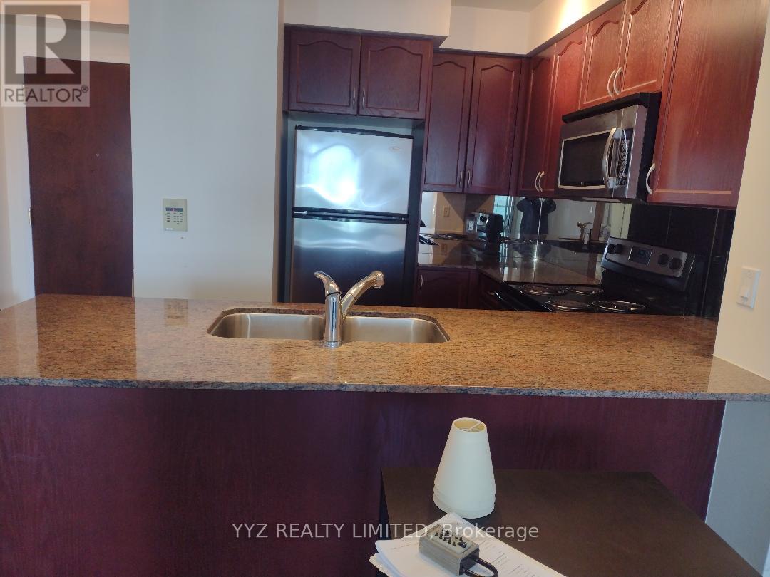1702 - 88 Promenade Circle, Vaughan, Ontario  L4J 9A4 - Photo 10 - N13143174