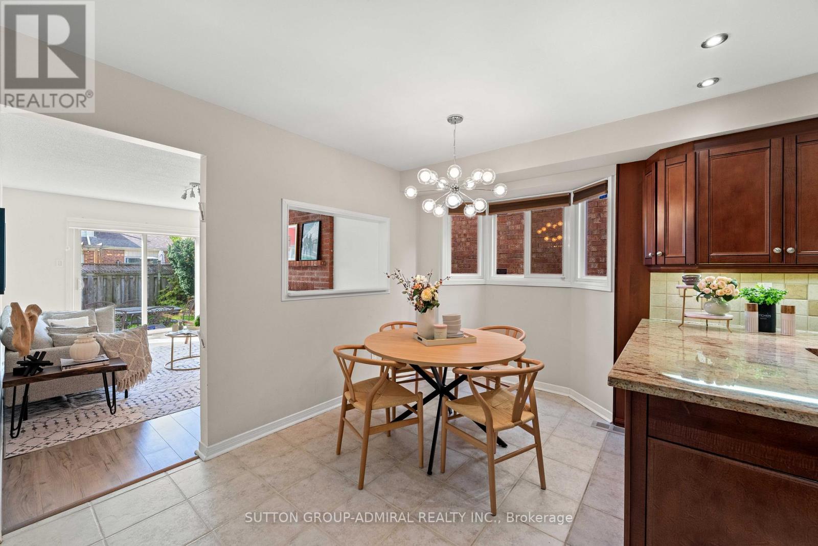 27 Ramblewood Lane, Vaughan, Ontario  L4J 6R8 - Photo 11 - N13143222