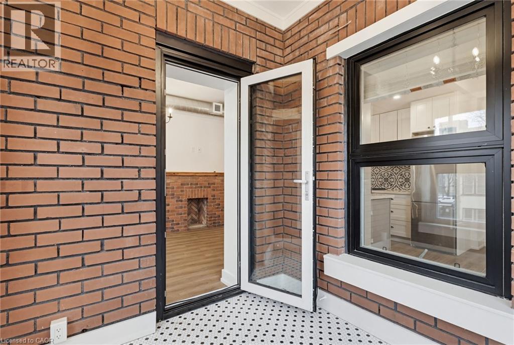 27 Bold Street Unit# 202, Hamilton, Ontario  L8P 1T3 - Photo 3 - 40831264