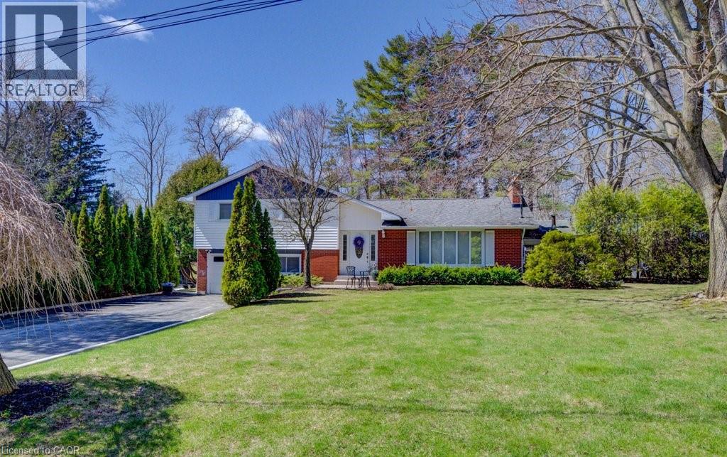 25 Carey Street, Waterdown, Ontario  L8B 0L5 - Photo 2 - 40820447