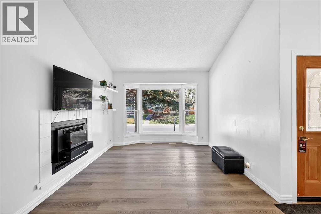 236 Mckerrell Way Se, Calgary, Alberta  T2Z 1N8 - Photo 7 - A2309398