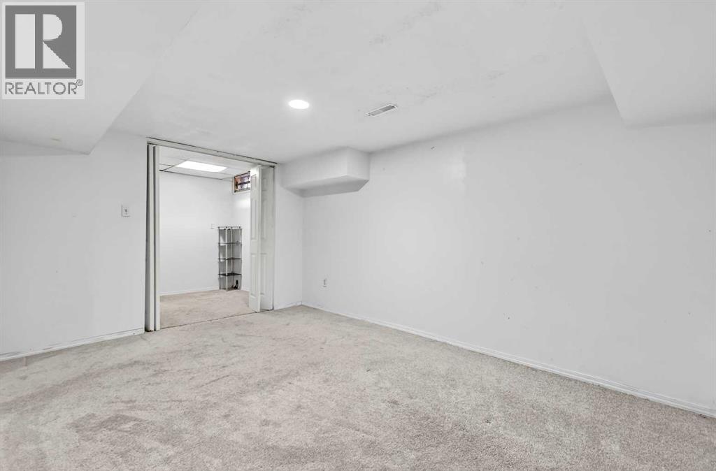 236 Mckerrell Way Se, Calgary, Alberta  T2Z 1N8 - Photo 37 - A2309398