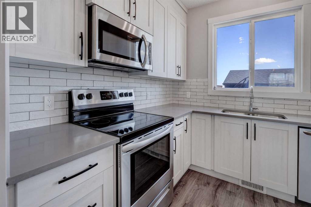 760 Livingston Hill NE, Calgary, Alberta  T3P 1K4 - Photo 7 - A2310522