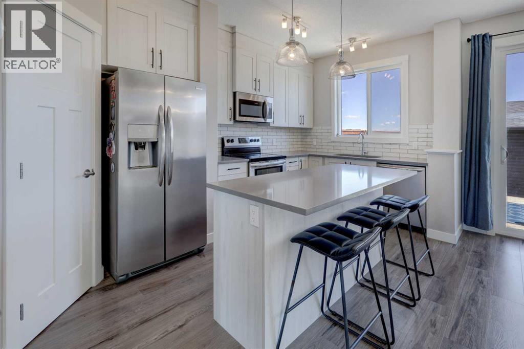 760 Livingston Hill NE, Calgary, Alberta  T3P 1K4 - Photo 5 - A2310522