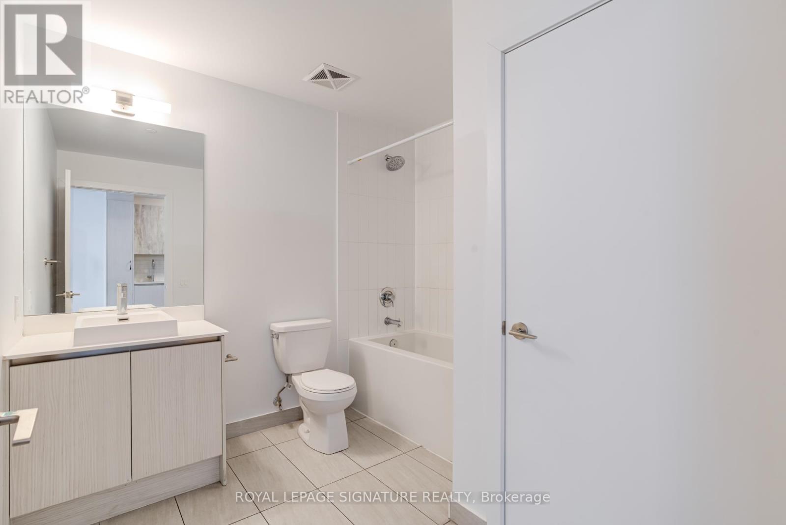 202 - 251 Manitoba Street, Toronto, Ontario  M8Y 0B3 - Photo 12 - W13142778