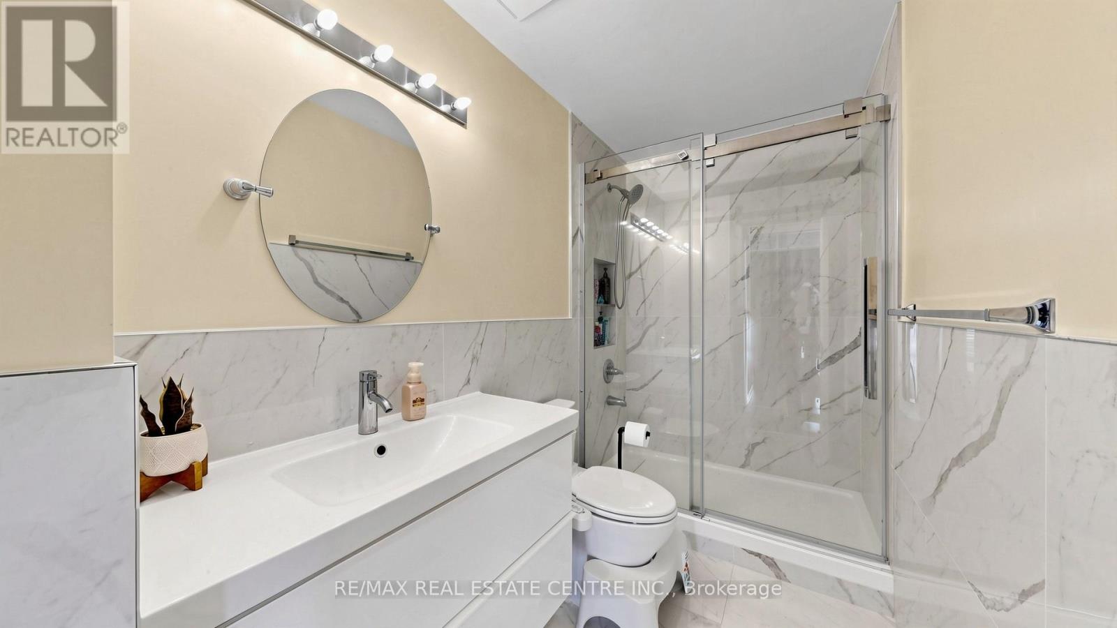 80 Sweetwood Circle, Brampton (Fletcher's Meadow), Ontario  L7A 2S1 - Photo 24 - W13142792