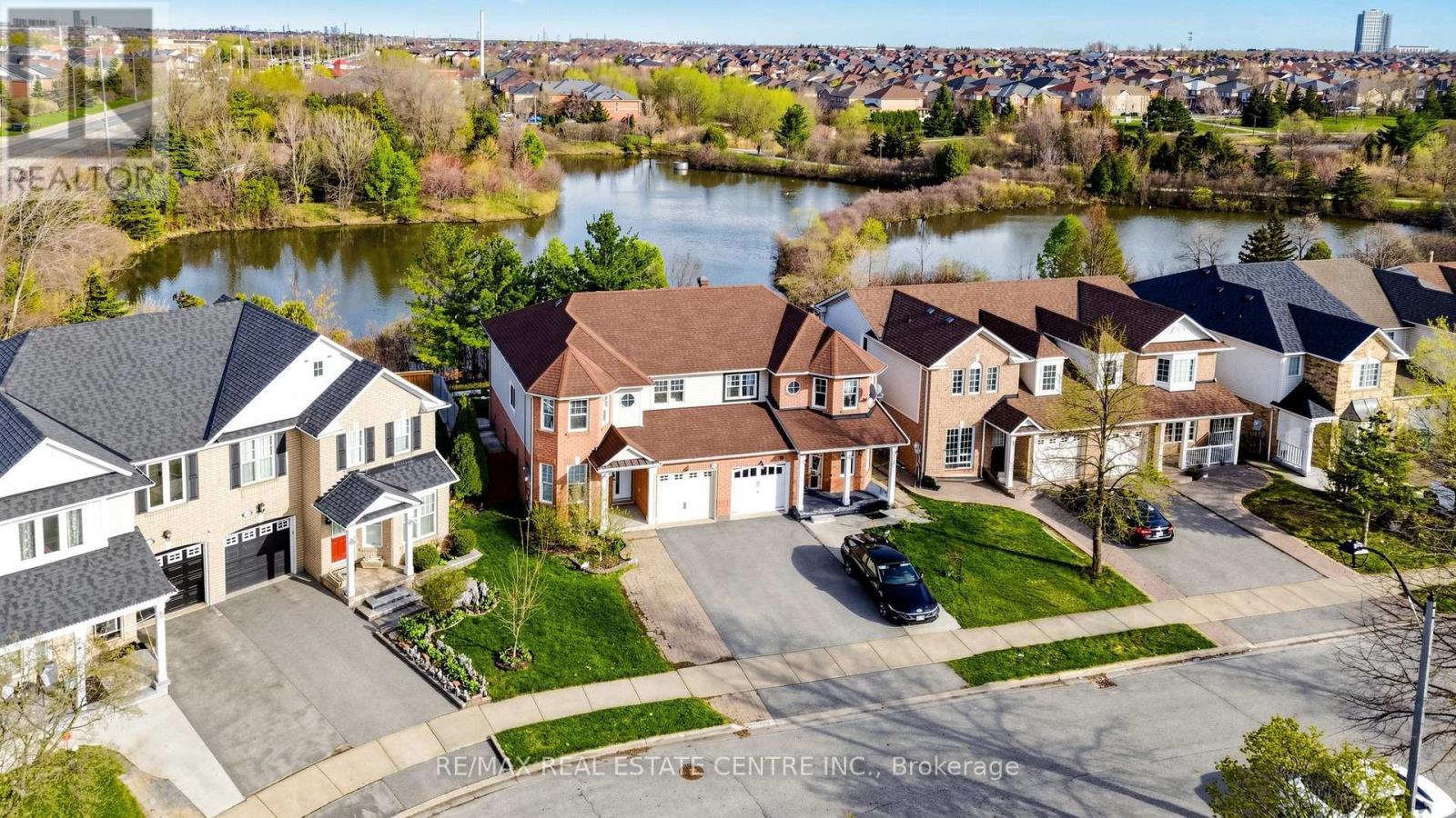 80 Sweetwood Circle, Brampton (Fletcher's Meadow), Ontario  L7A 2S1 - Photo 38 - W13142792