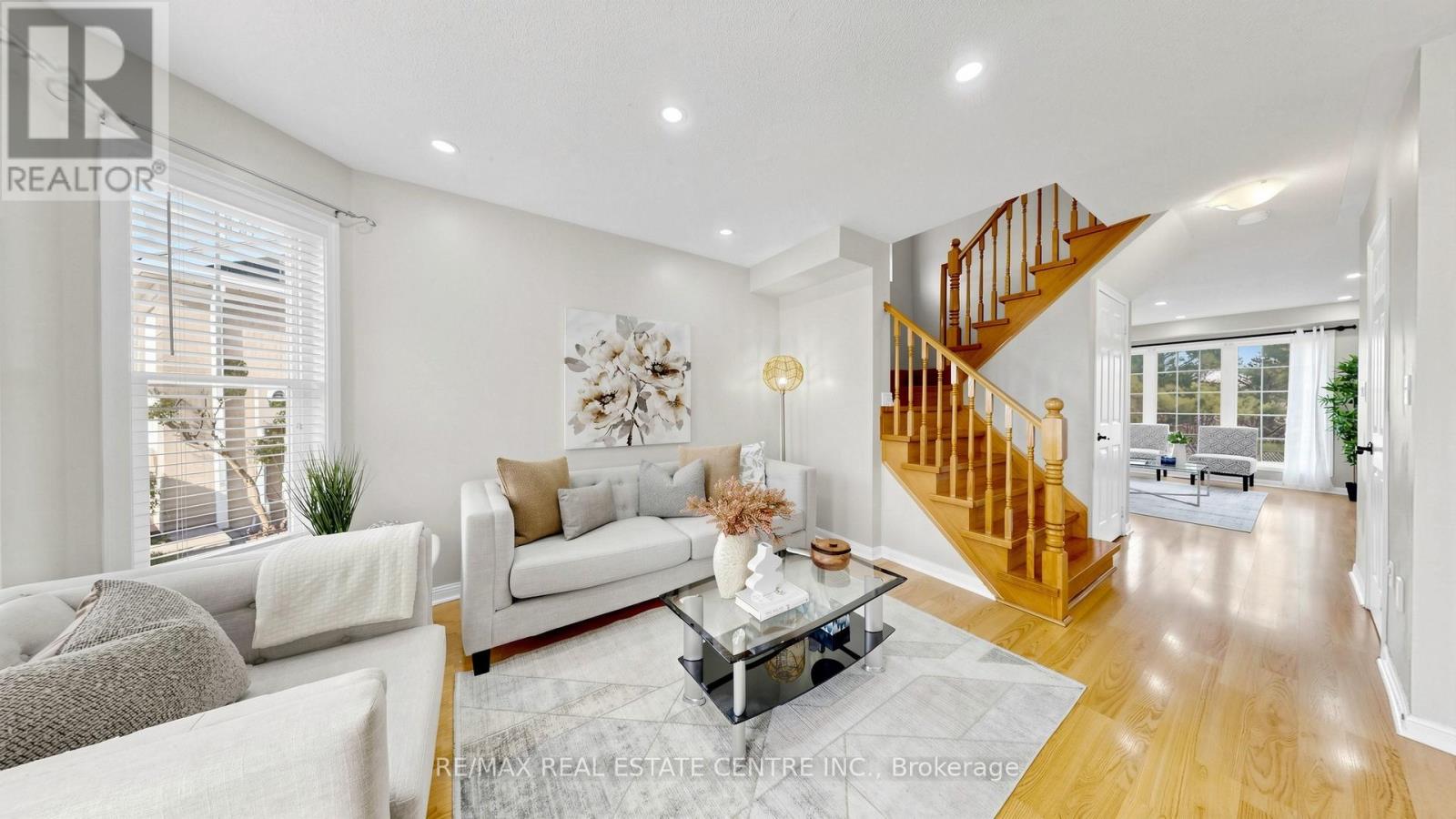 80 Sweetwood Circle, Brampton (Fletcher's Meadow), Ontario  L7A 2S1 - Photo 4 - W13142792