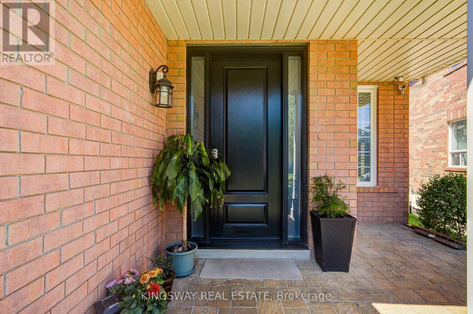 2083 Willhaven Trail, Oakville, Ontario  L6M 5G3 - Photo 3 - W13142820