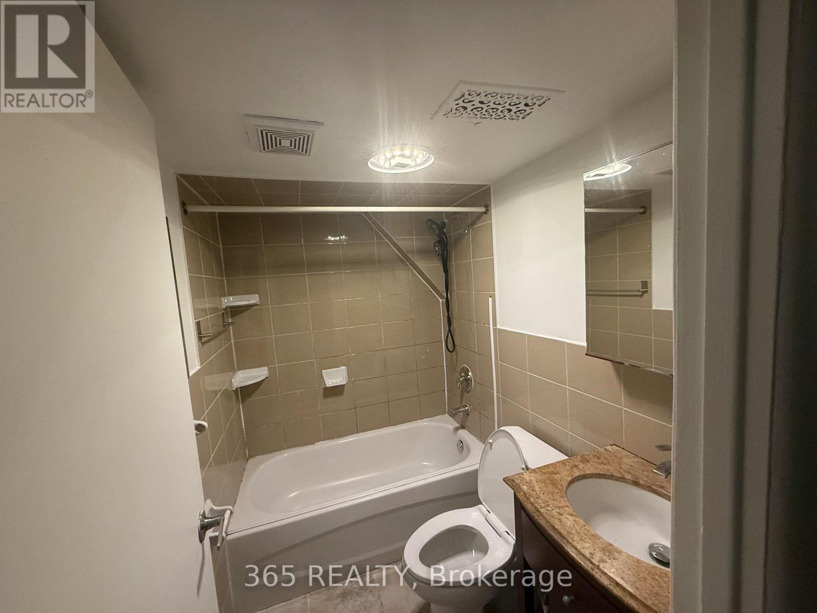 Bsmt - 202 Renforth Drive, Toronto, Ontario  M9C 2K7 - Photo 14 - W13142836