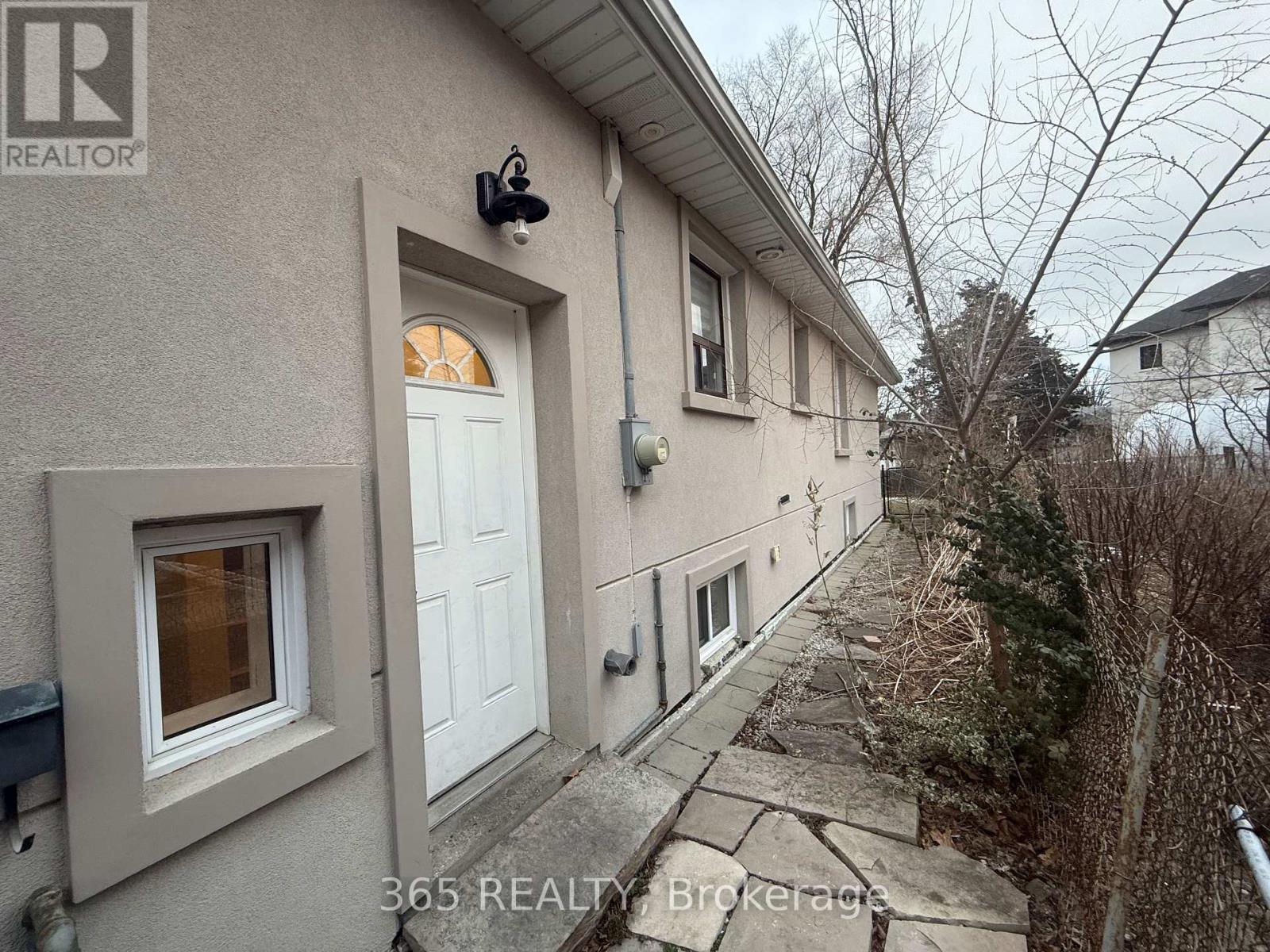 Bsmt - 202 Renforth Drive, Toronto, Ontario  M9C 2K7 - Photo 2 - W13142836
