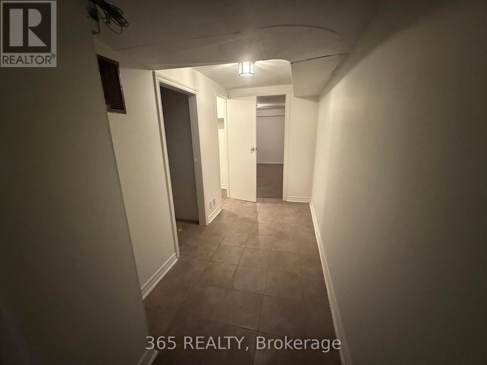 Bsmt - 202 Renforth Drive, Toronto, Ontario  M9C 2K7 - Photo 9 - W13142836
