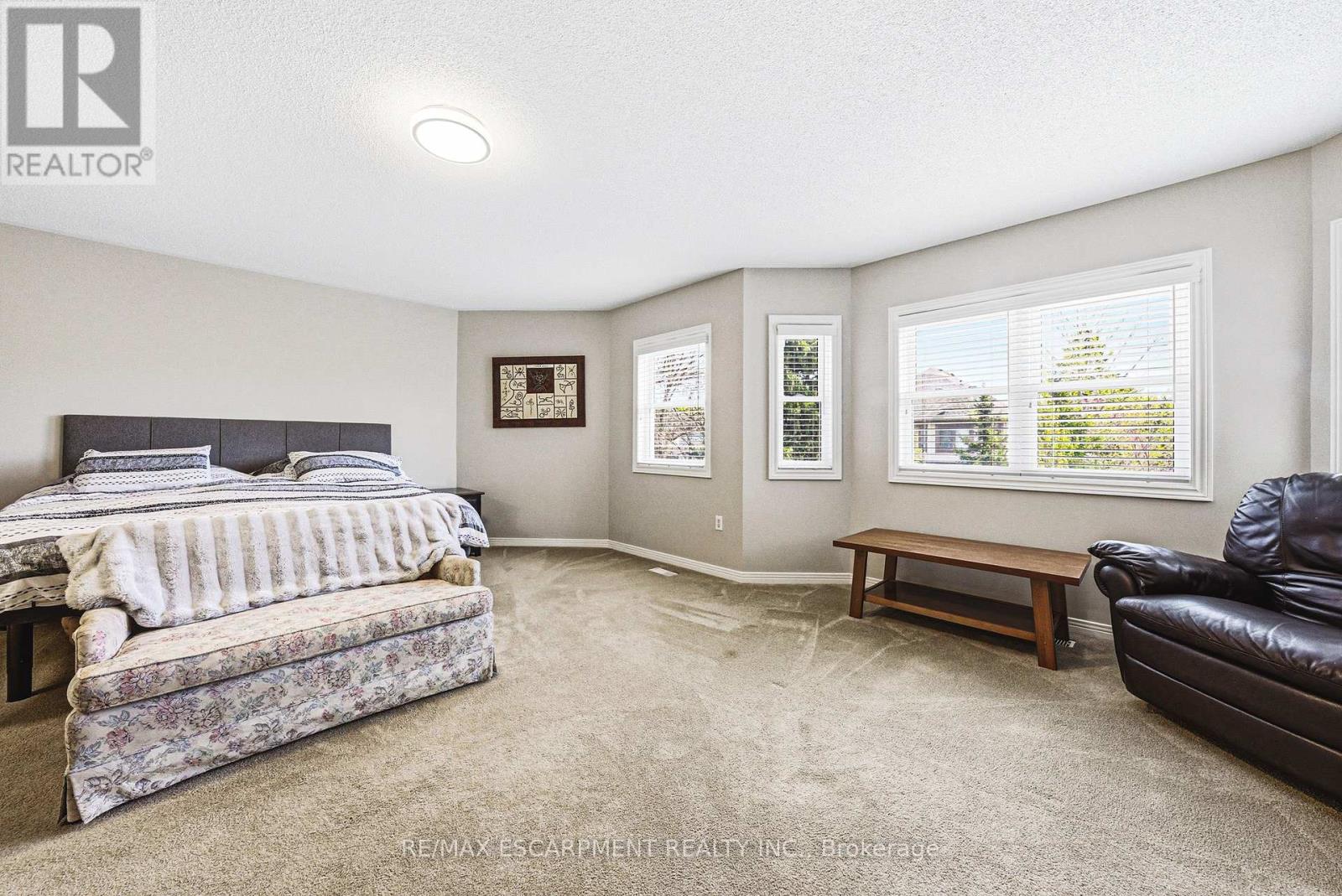2162 Country Club Drive, Burlington, Ontario L7M 4B1 - Photo 24 - W13142844