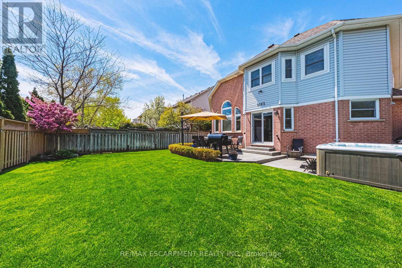 2162 Country Club Drive, Burlington, Ontario L7M 4B1 - Photo 44 - W13142844
