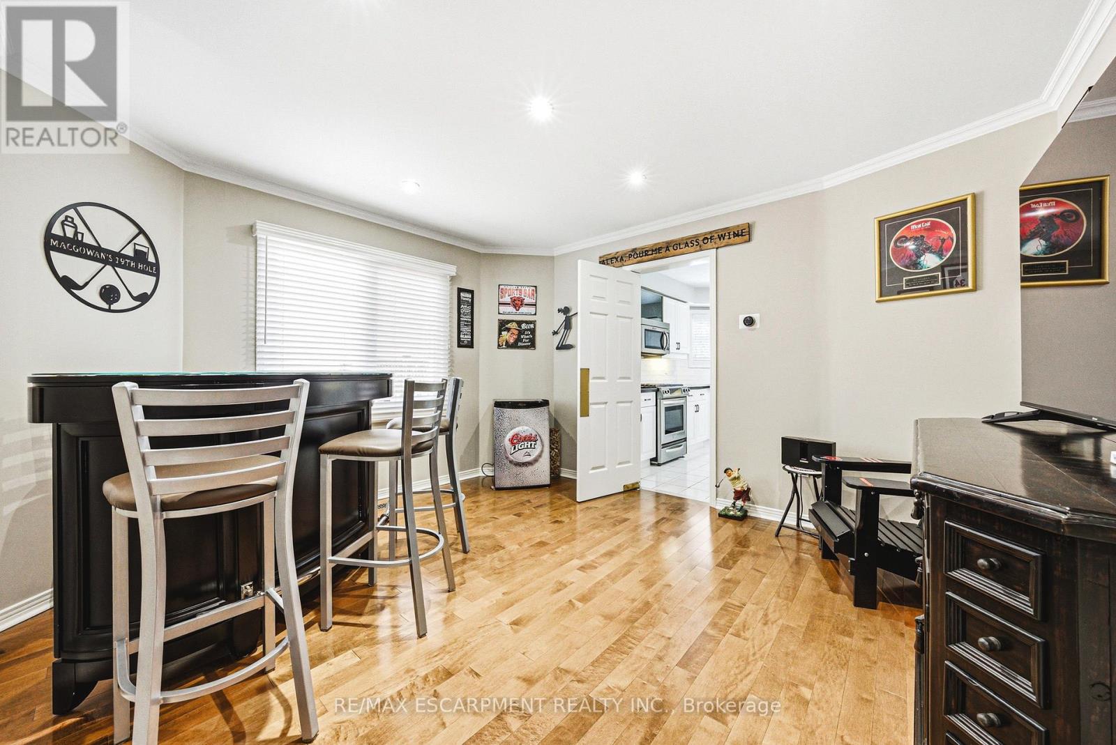 2162 Country Club Drive, Burlington, Ontario L7M 4B1 - Photo 9 - W13142844