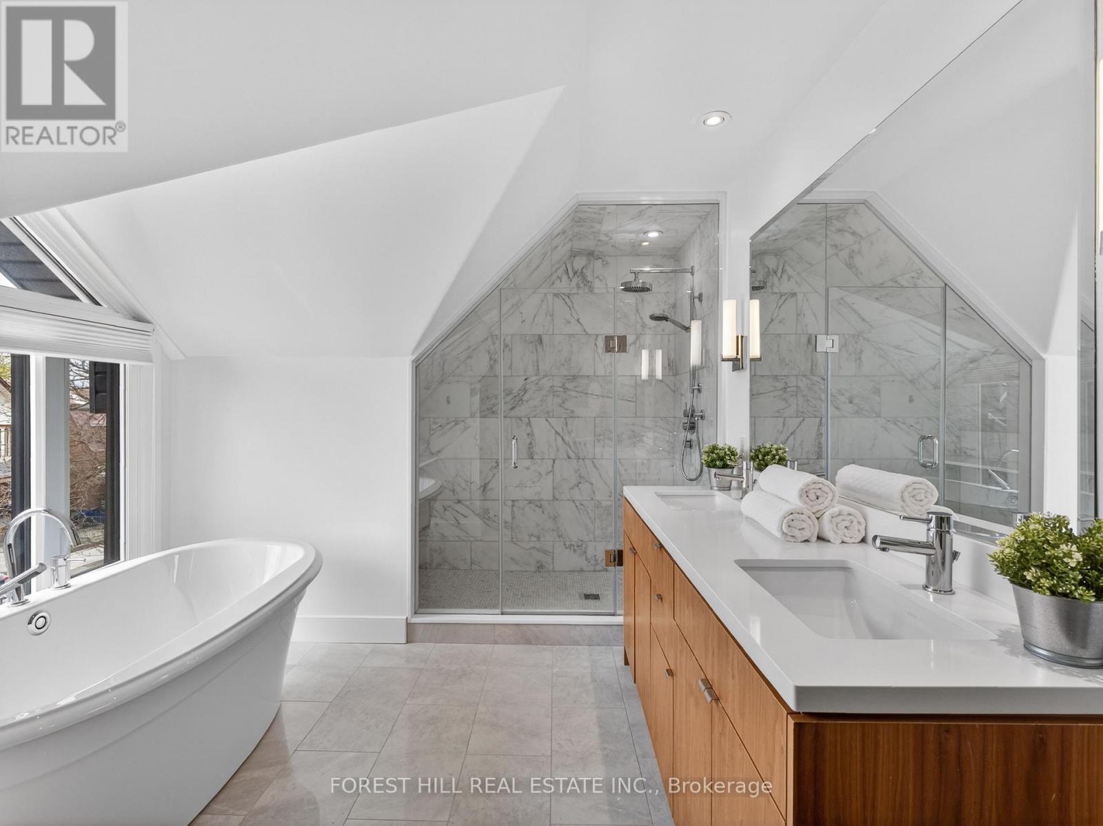 1045 Dovercourt Road, Toronto, Ontario M6H 2X7 - Photo 21 - W13142868