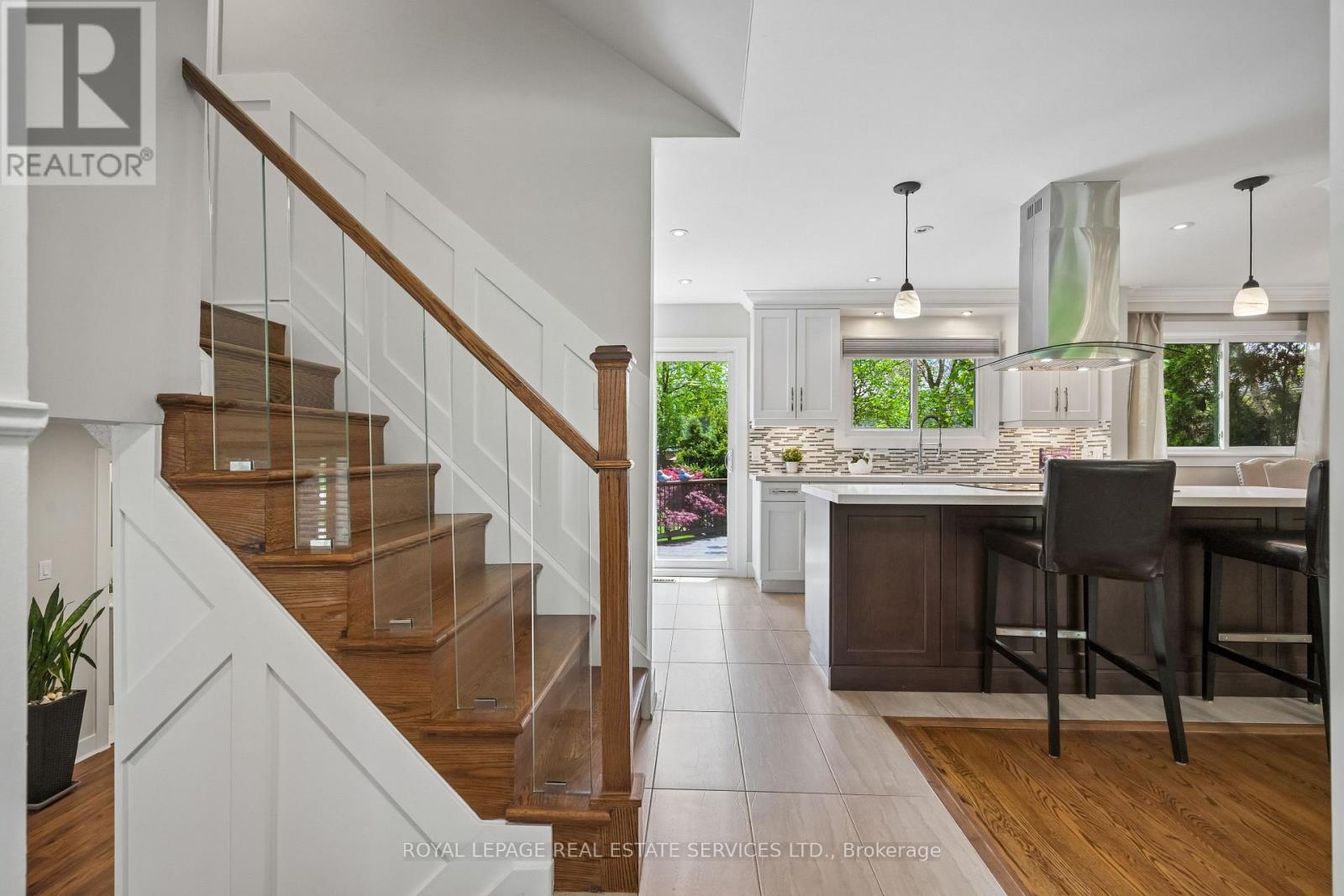 2146 Hixon Street, Oakville, Ontario  L6L 1T4 - Photo 6 - W13142912