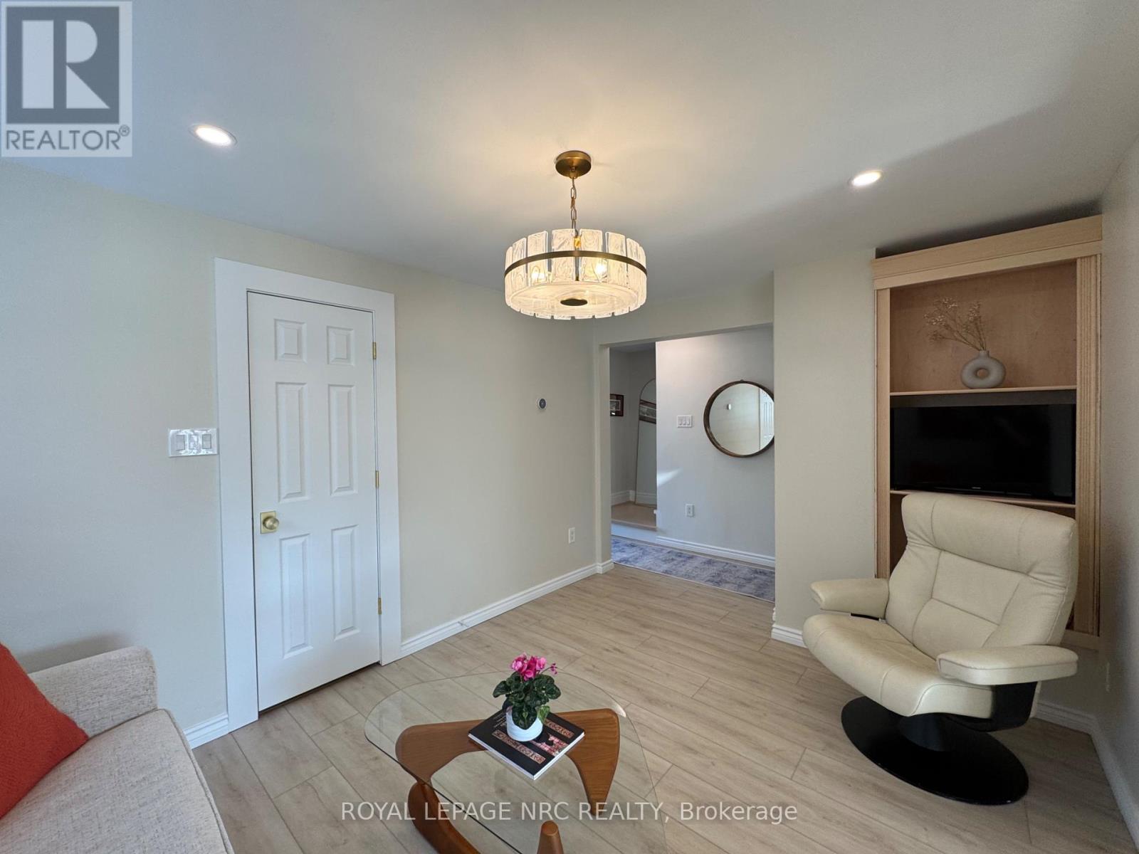 5 Victoria Street, St. Catharines, Ontario  L2S 2K8 - Photo 8 - X13143432