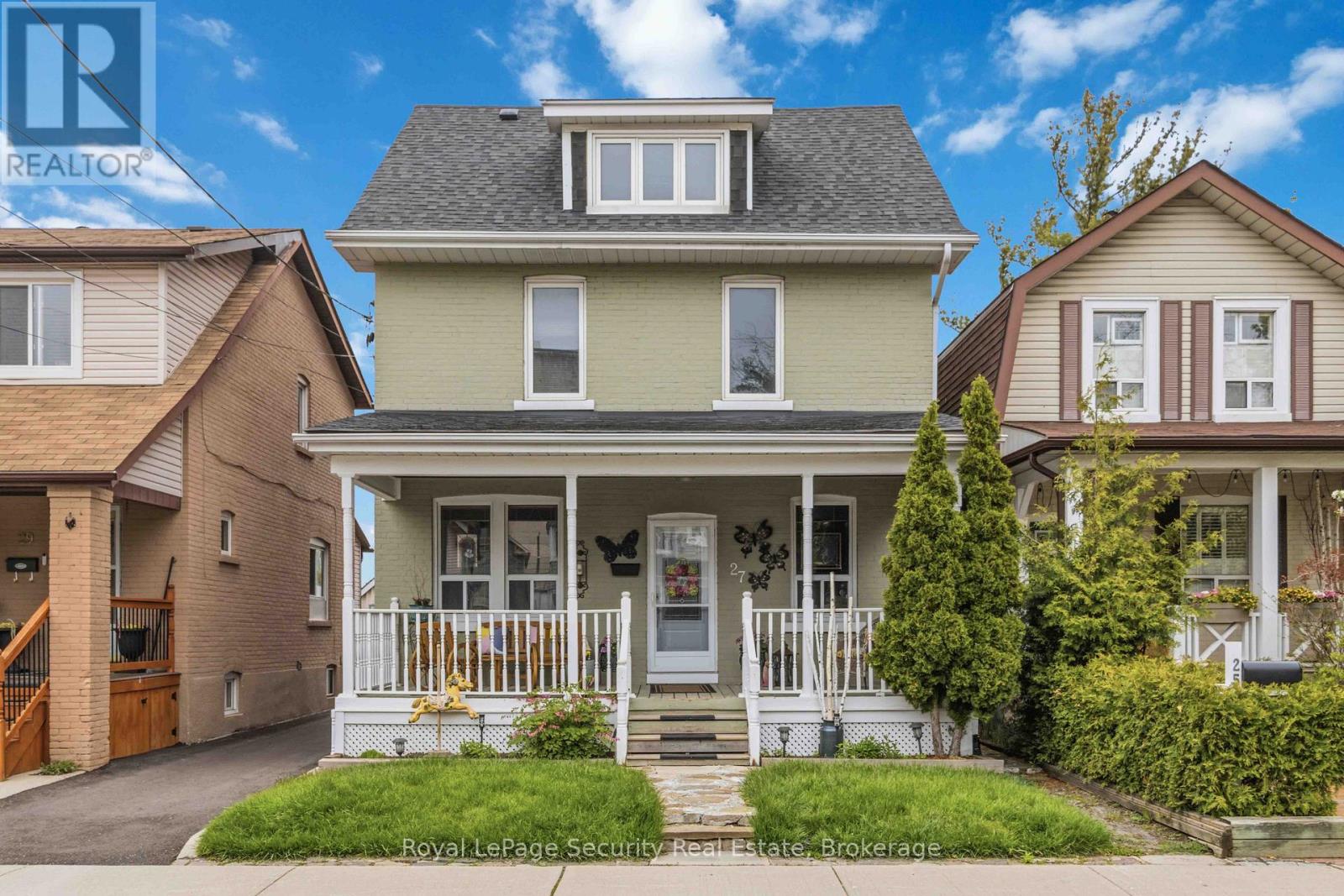 27 HOLLEY AVENUE, Toronto, Ontario