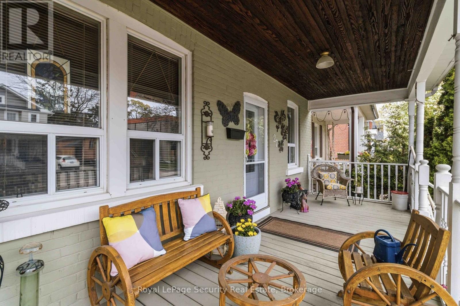 27 Holley Avenue, Toronto, Ontario  M9N 2C4 - Photo 2 - W13142928