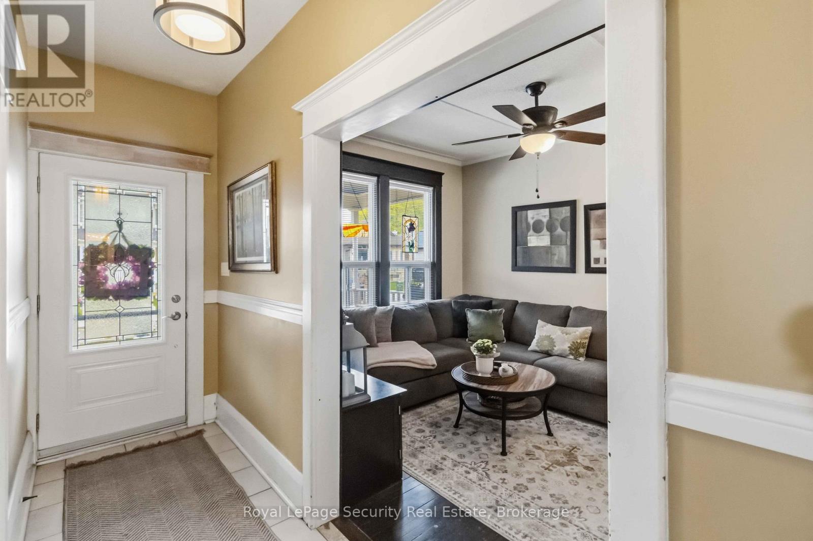 27 Holley Avenue, Toronto, Ontario  M9N 2C4 - Photo 3 - W13142928