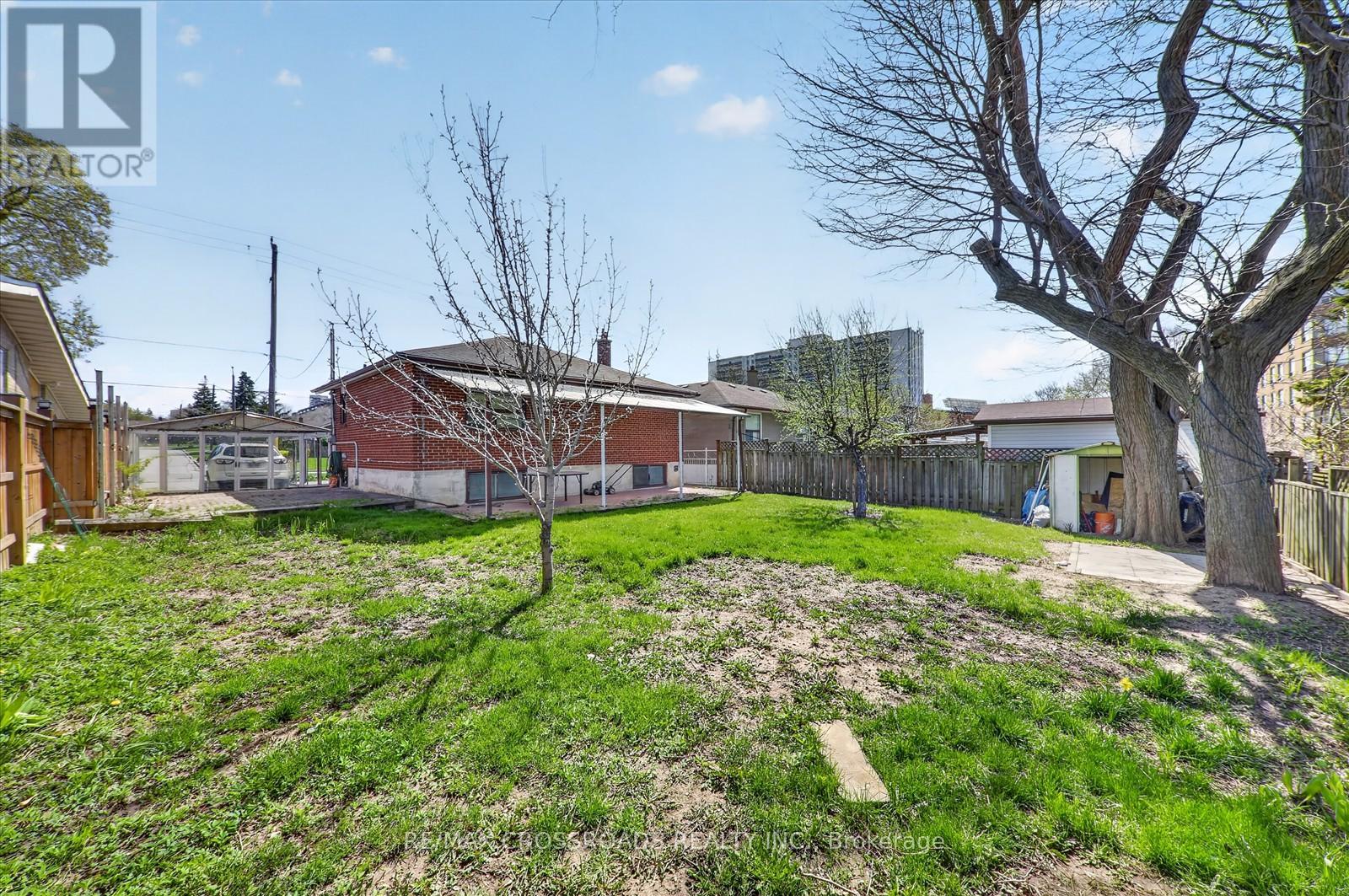 18 Demarco Boulevard, Toronto, Ontario  M6L 2W1 - Photo 33 - W13142980