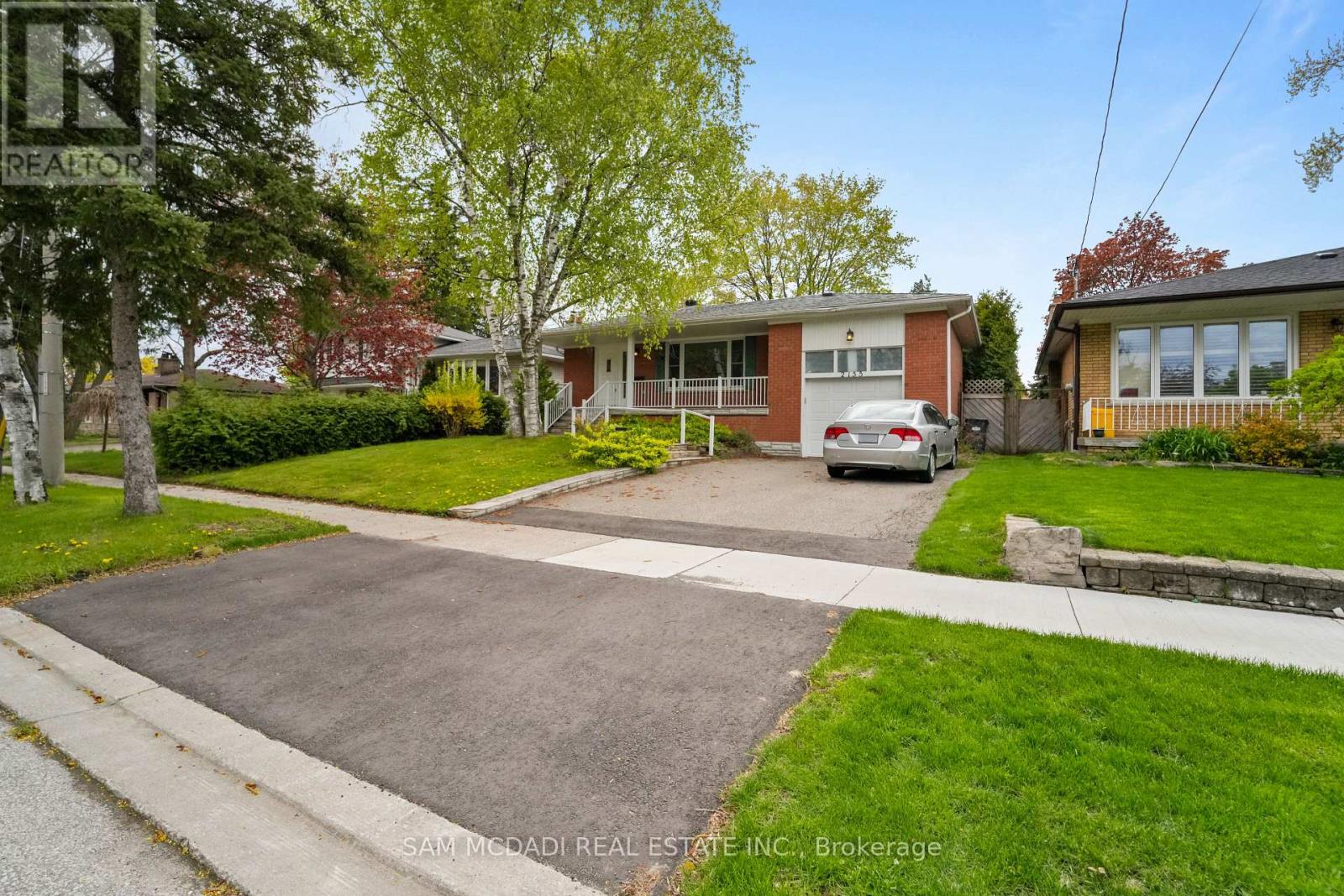 2155 Davebrook Road, Mississauga, Ontario  L5J 3M4 - Photo 2 - W13143066