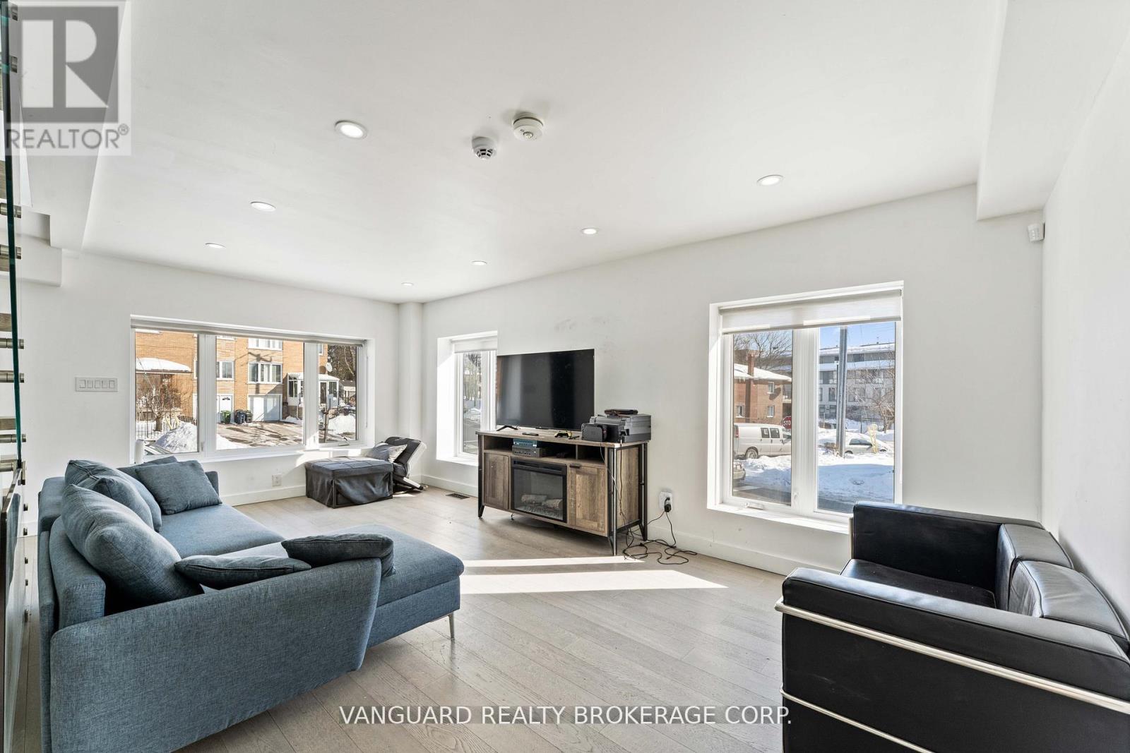 410 Maybank Avenue, Toronto, Ontario  M6N 3S8 - Photo 24 - W13143096