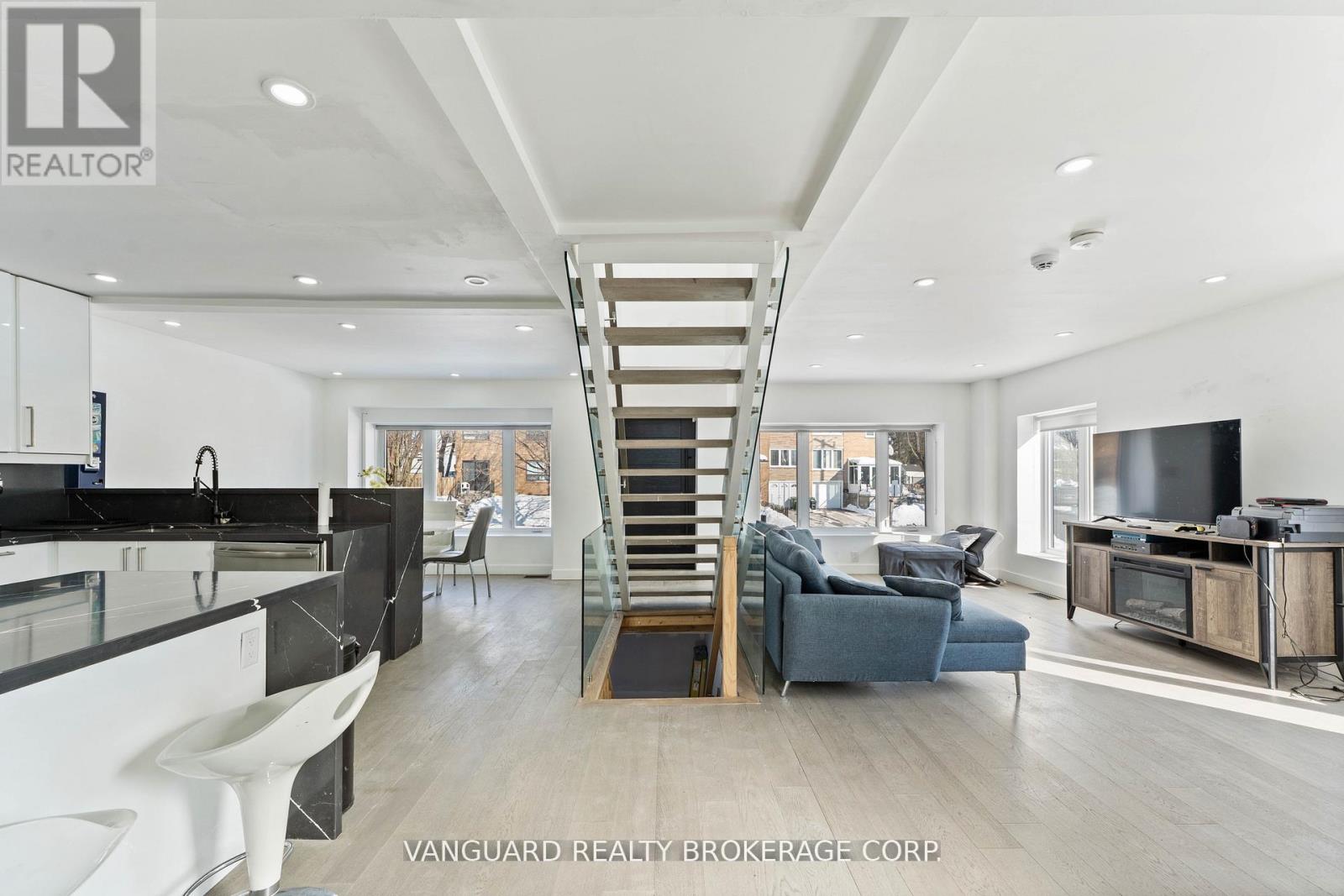 410 Maybank Avenue, Toronto, Ontario  M6N 3S8 - Photo 25 - W13143096
