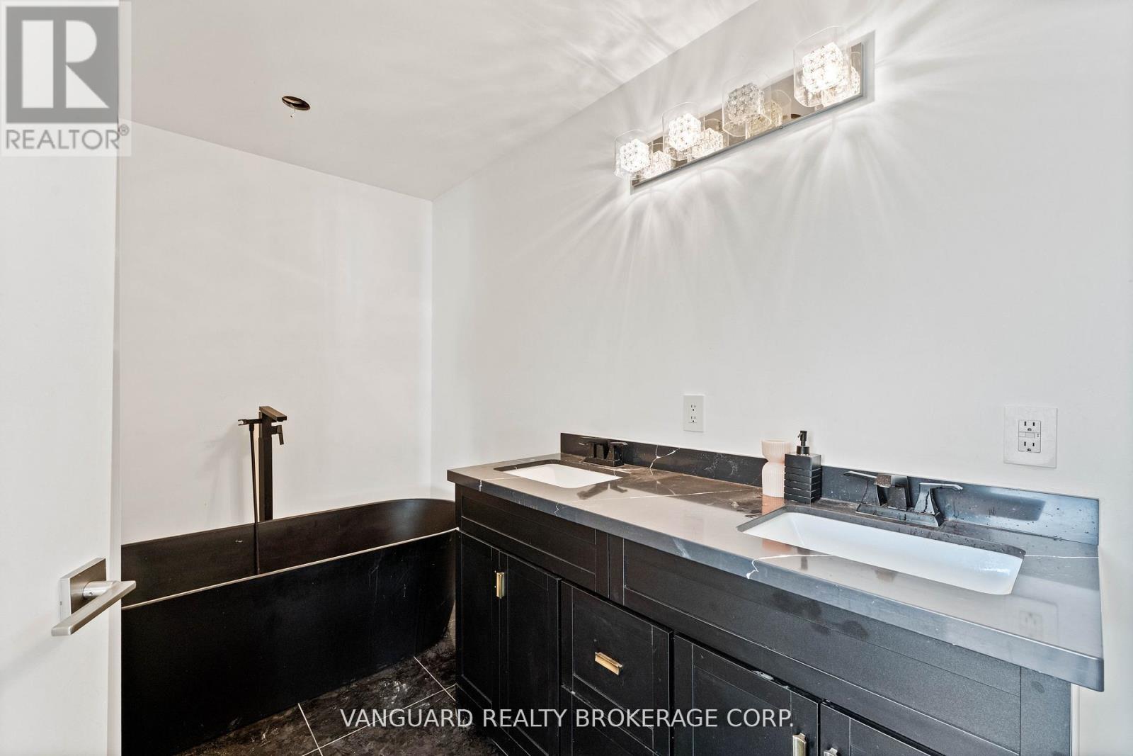 410 Maybank Avenue, Toronto, Ontario  M6N 3S8 - Photo 33 - W13143096