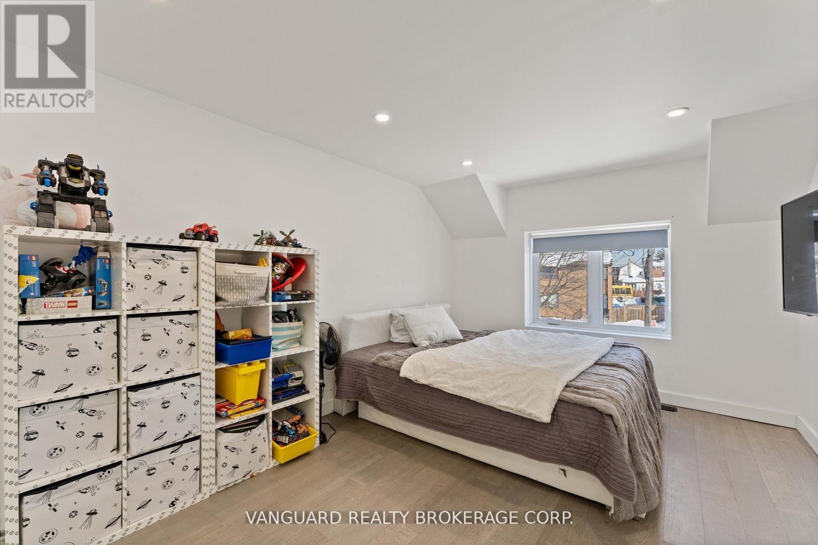 410 Maybank Avenue, Toronto, Ontario  M6N 3S8 - Photo 34 - W13143096