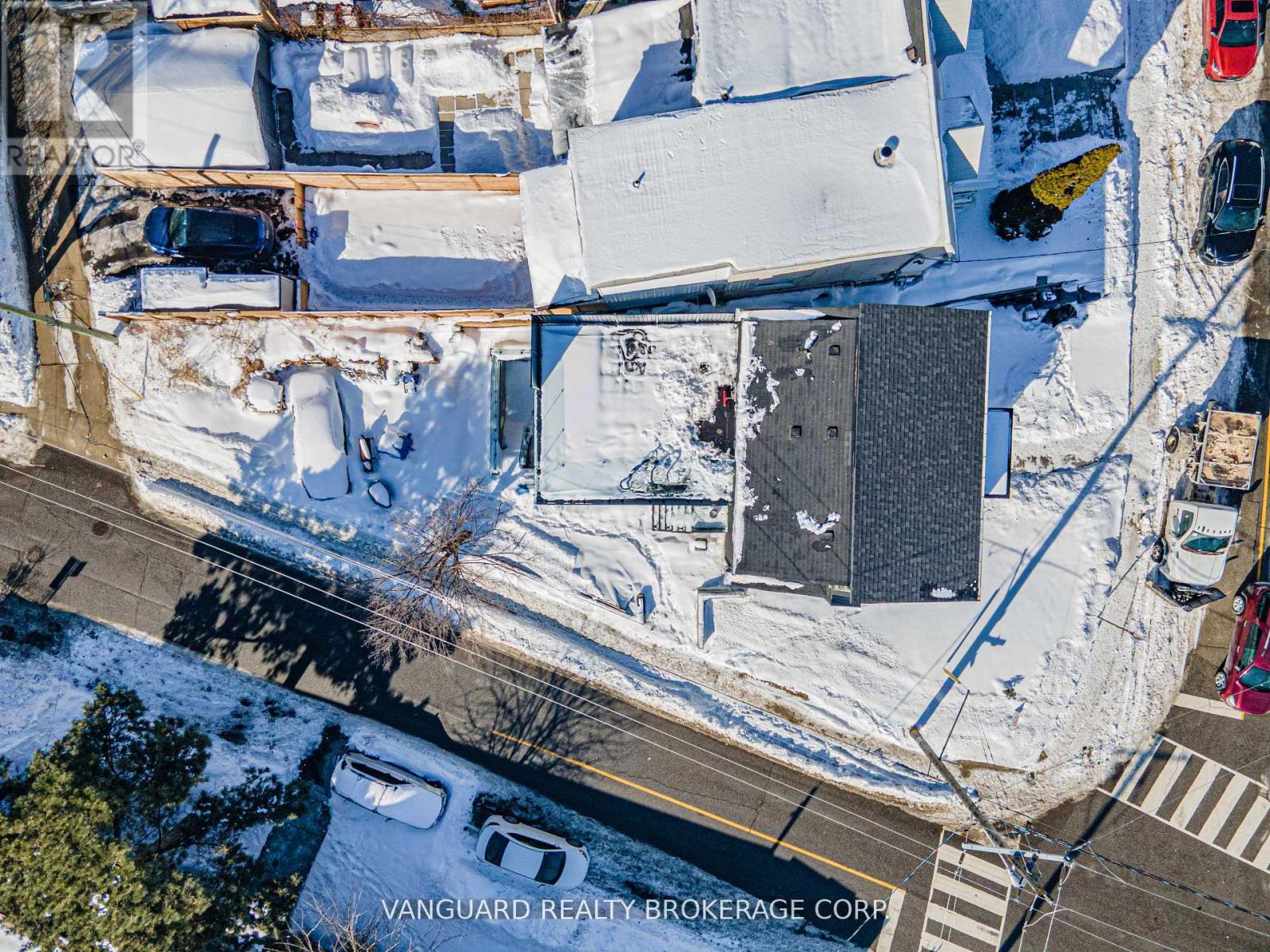 410 Maybank Avenue, Toronto, Ontario  M6N 3S8 - Photo 4 - W13143096
