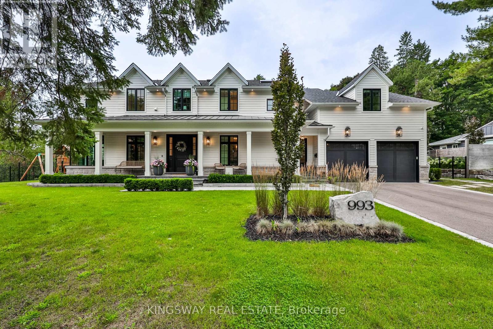 993 Albertson Crescent, Mississauga, Ontario  L5H 3C6 - Photo 1 - W13143102