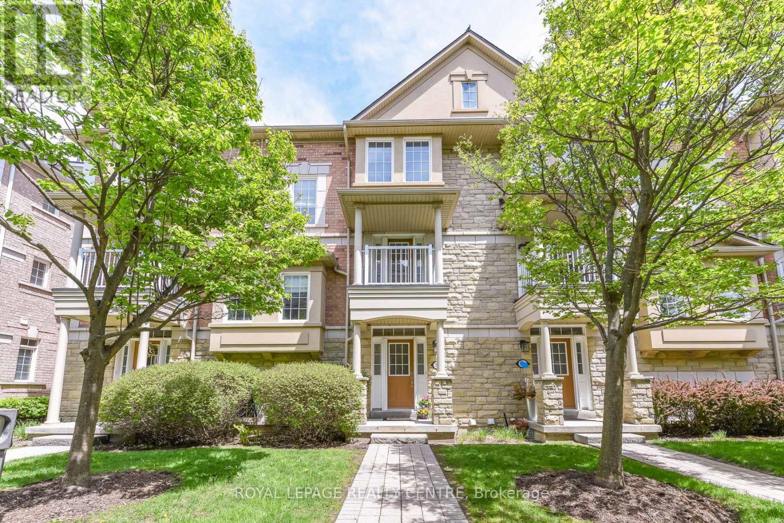 210 - 60 ROSEWOOD AVENUE, Mississauga, Ontario