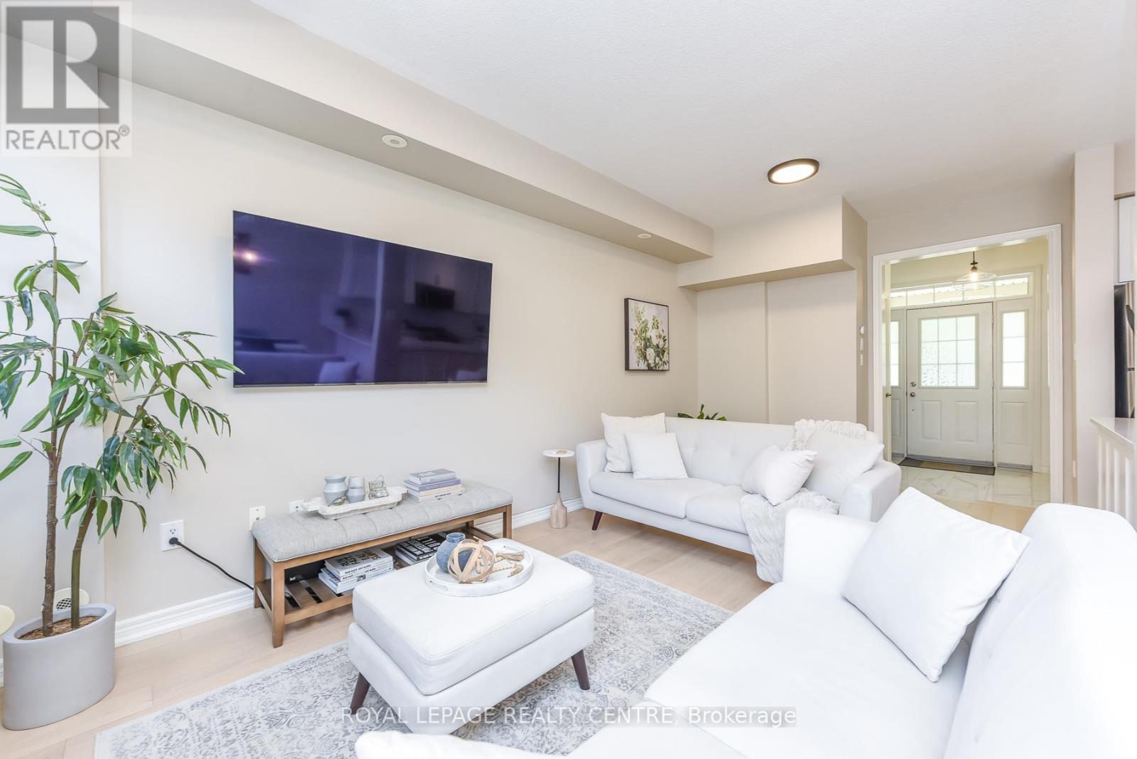 210 - 60 Rosewood Avenue, Mississauga, Ontario  L5G 4W2 - Photo 12 - W13143124