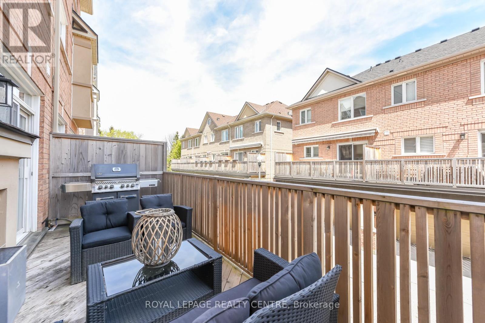 210 - 60 Rosewood Avenue, Mississauga, Ontario  L5G 4W2 - Photo 14 - W13143124