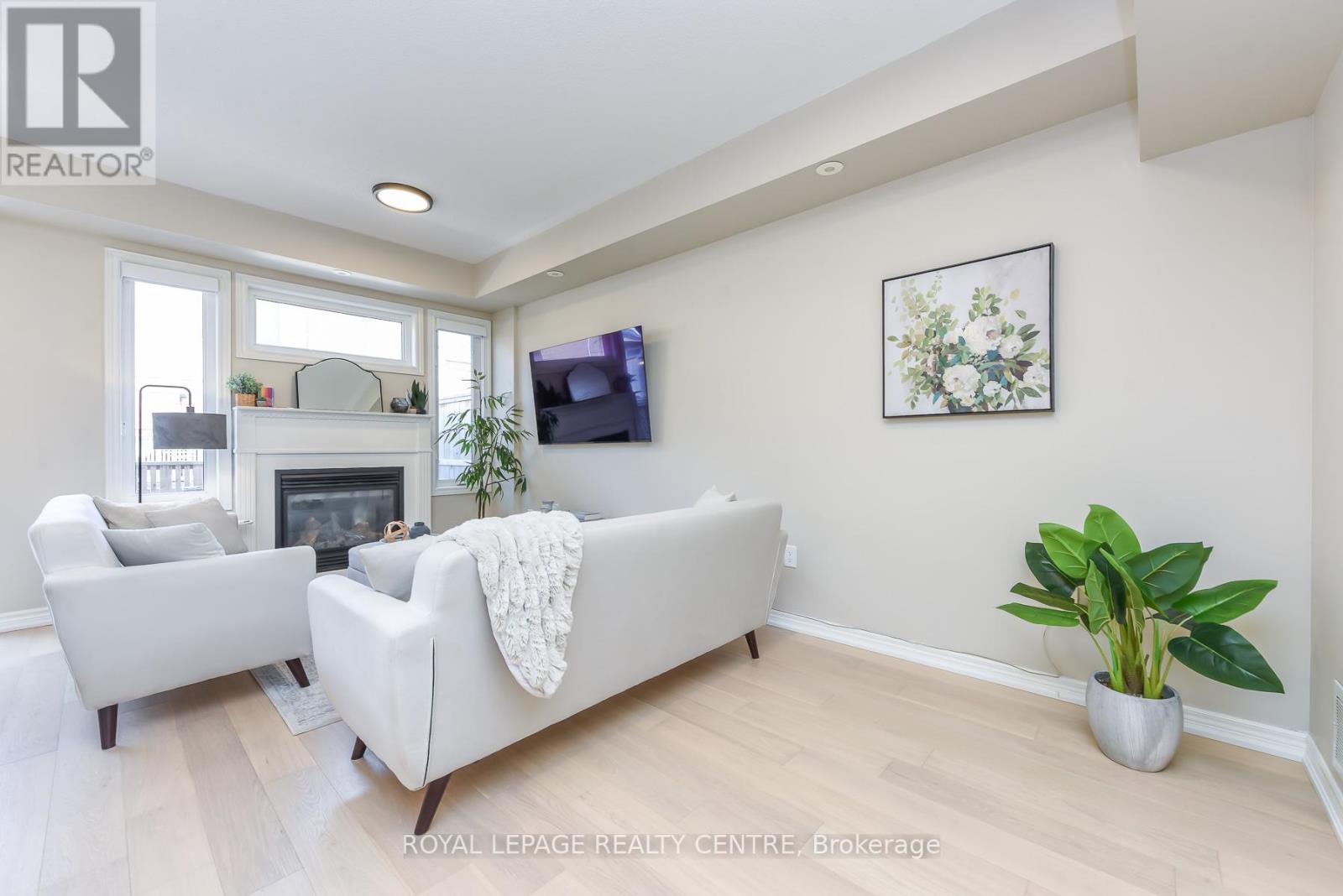 210 - 60 Rosewood Avenue, Mississauga, Ontario  L5G 4W2 - Photo 7 - W13143124