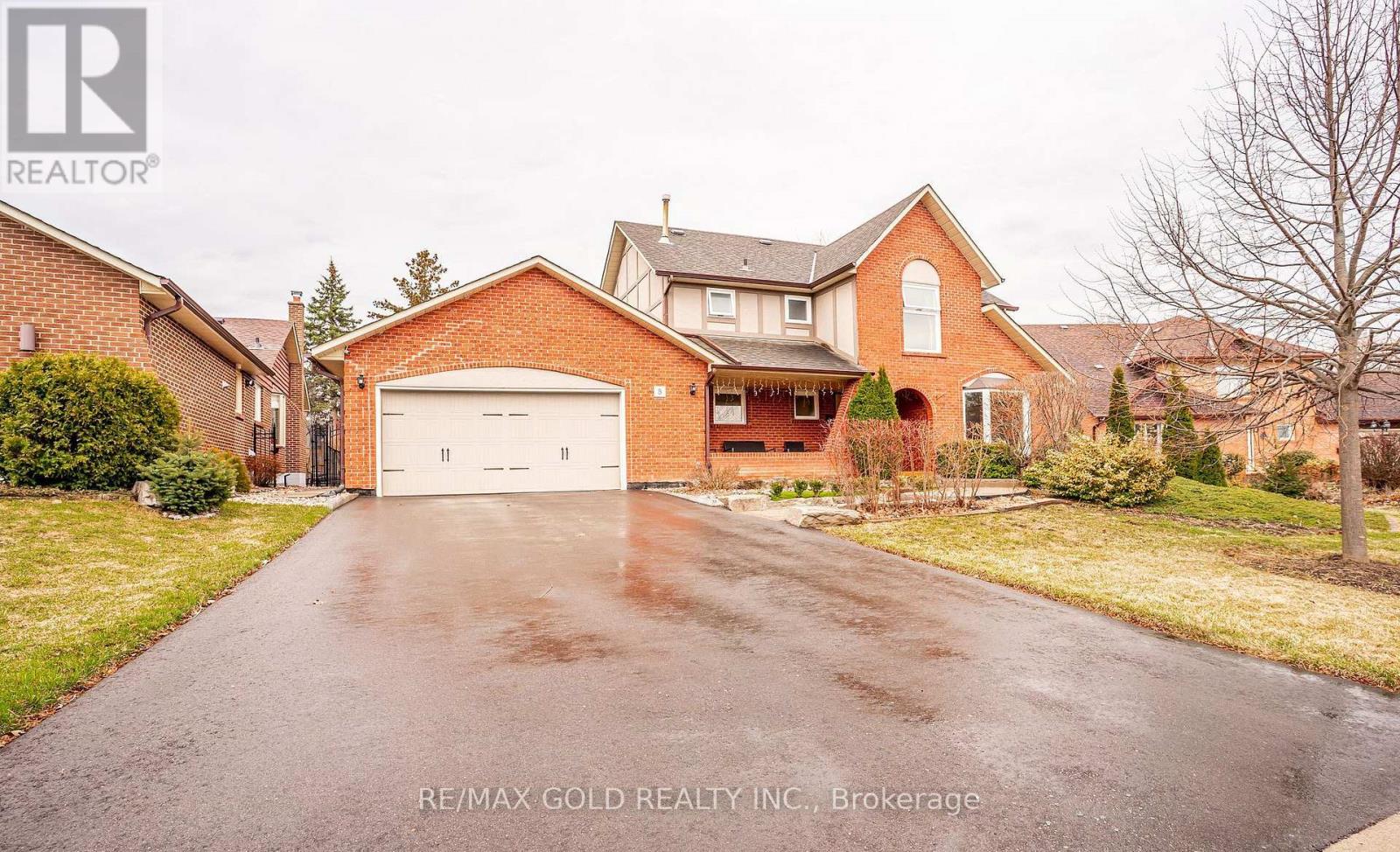 8 Oldham Crescent, Brampton, Ontario  L6Z 1W3 - Photo 1 - W13143132