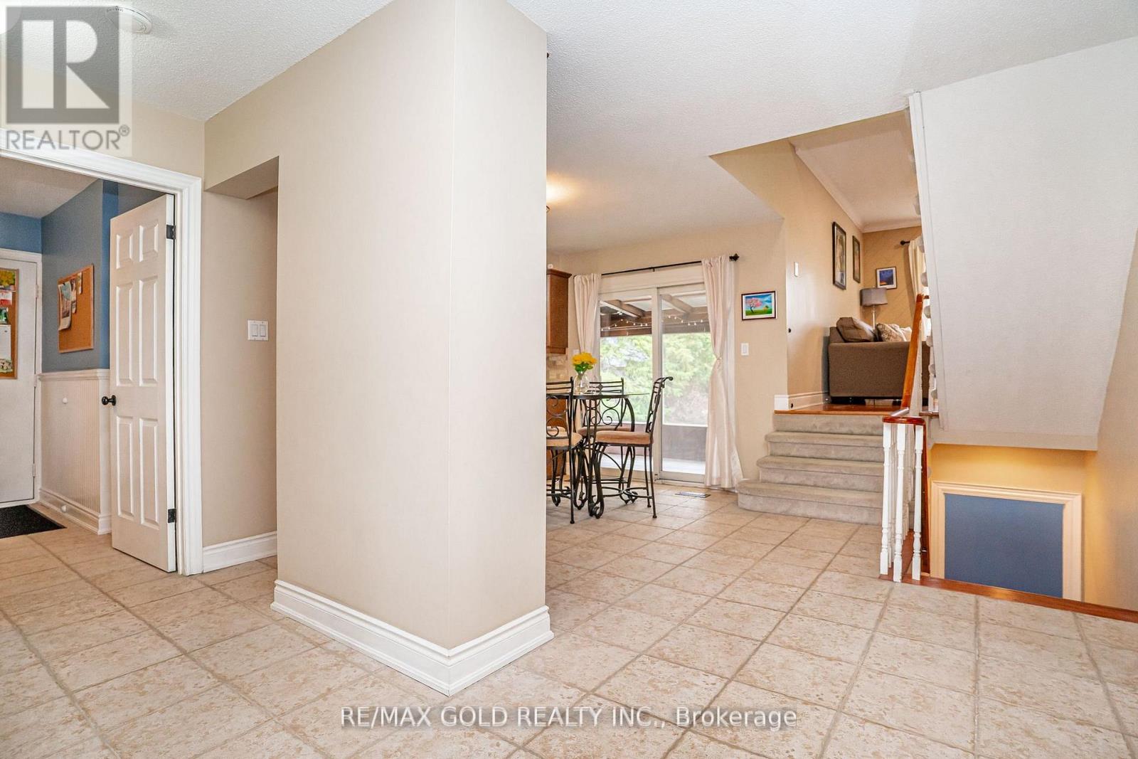 8 Oldham Crescent, Brampton, Ontario  L6Z 1W3 - Photo 11 - W13143132