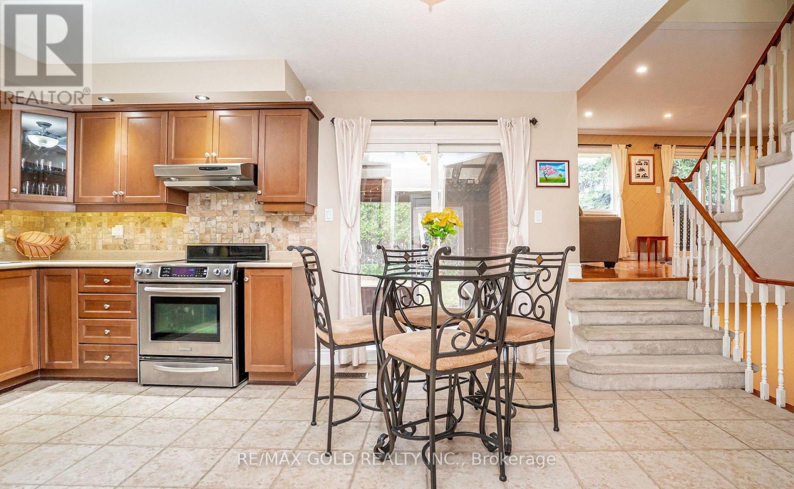 8 Oldham Crescent, Brampton, Ontario  L6Z 1W3 - Photo 14 - W13143132