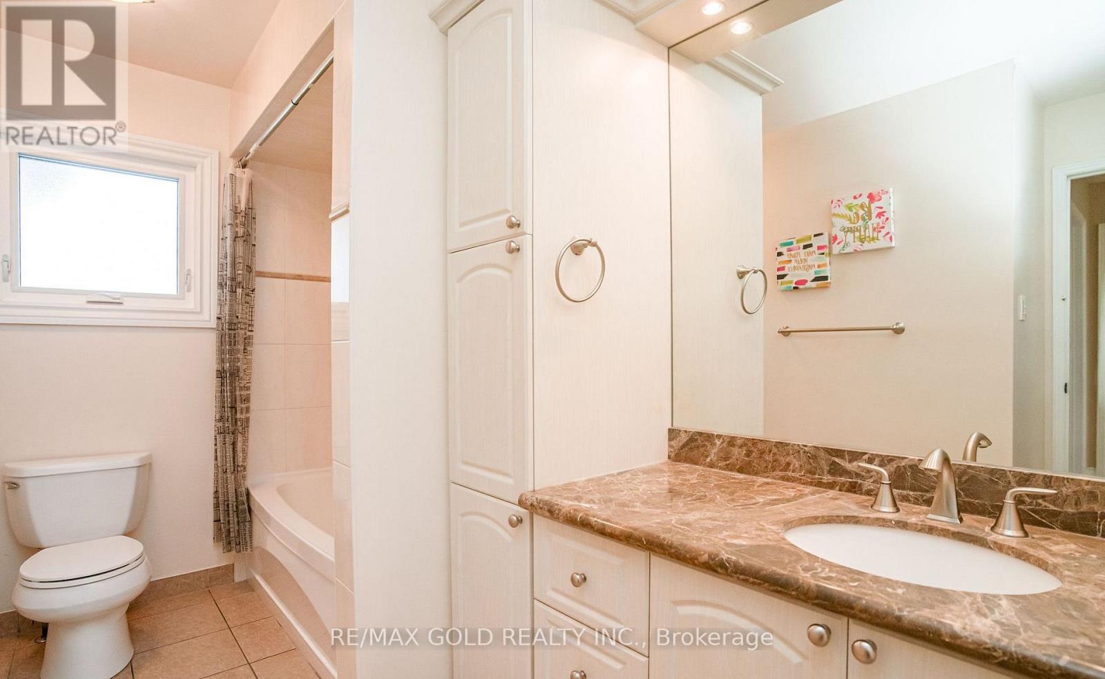 8 Oldham Crescent, Brampton, Ontario  L6Z 1W3 - Photo 27 - W13143132