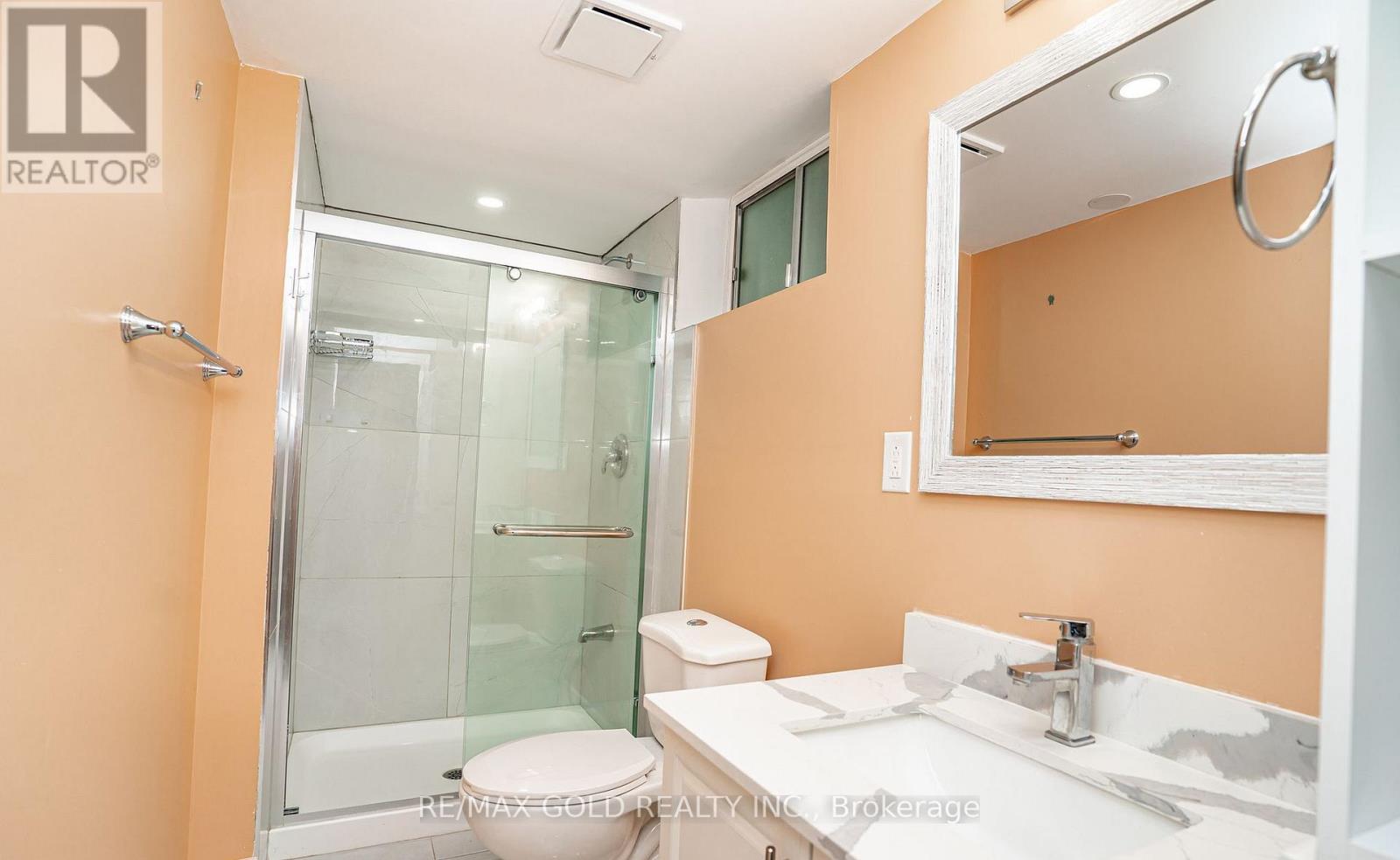 8 Oldham Crescent, Brampton, Ontario  L6Z 1W3 - Photo 37 - W13143132