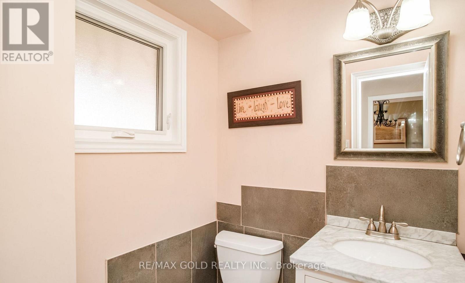 8 Oldham Crescent, Brampton, Ontario  L6Z 1W3 - Photo 8 - W13143132