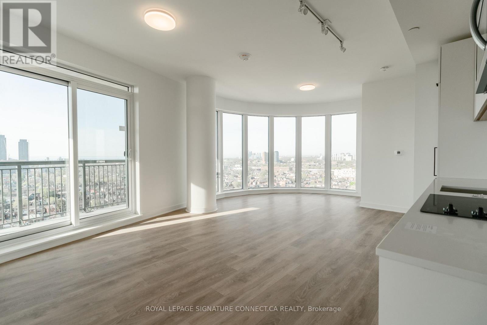 1610 - 1185 Dupont Street, Toronto, Ontario  M6H 0G5 - Photo 1 - W13143134