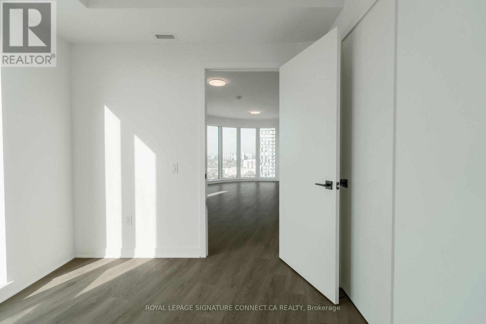 1610 - 1185 Dupont Street, Toronto, Ontario  M6H 0G5 - Photo 5 - W13143134