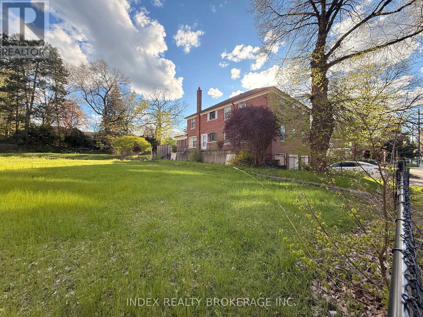 21 Anglesey Boulevard, Toronto, Ontario  M9A 3B4 - Photo 5 - W13130966